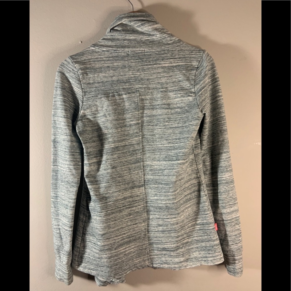 Tonic Yoga Jacket. - Picture 3 of 10